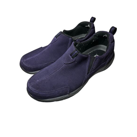 Terrain by Khombu Women’s 9M Pull On Slip On Suede Leather Walking Shoes - Picture 2 of 8